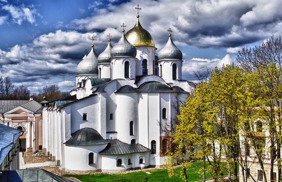 Собор Святой Софии в Новгороде старше одноименного собора в Киеве