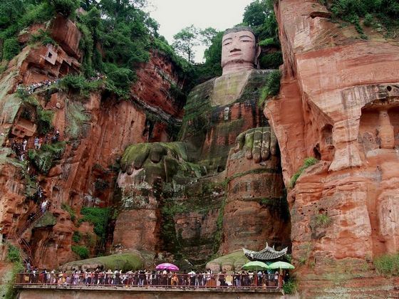 Самая большая статуя Будды Самая большая статуя Будды