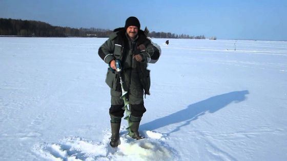 На Дубне хорошо рыбачить и зимой, и летом