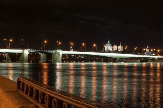Мост Александра Невского - один из самых красивых в Петербурге Мост Александра Невского - один из самых красивых в Петербурге