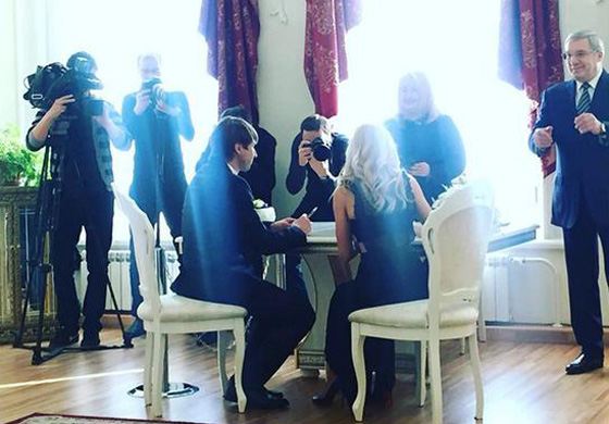 Алексей и Татьяна в загсе Алексей и Татьяна в загсе