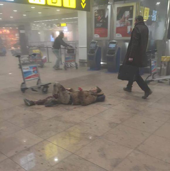 Фото с места взрывов в аэропорту Брюсселя Фото с места взрывов в аэропорту Брюсселя