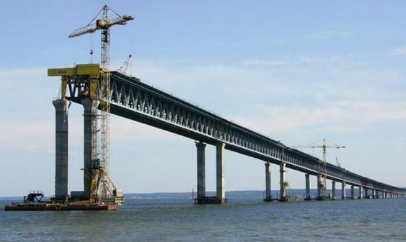 Турецкий сухогруз нанес Керченскому мосту ущерб в 120 млн рублей