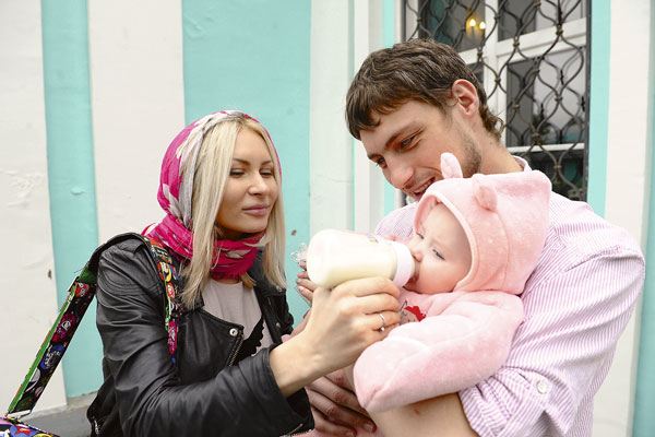 Элина Камирен рассталась с Александром Задойновым Элина Камирен рассталась с Александром Задойновым