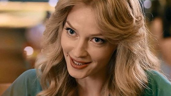 Светлана рассказывает, что она с красным дипломом окончила вуз Светлана рассказывает, что она с красным дипломом окончила вуз