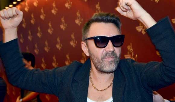 Сергея Шнурова назвали «эстрадным бомжом» Сергея Шнурова назвали «эстрадным бомжом»