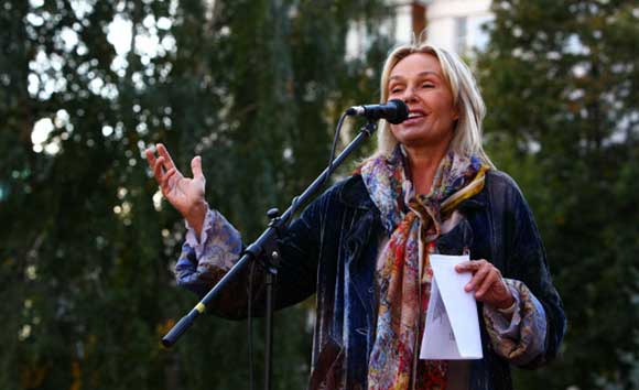 Наталья Андрейченко давно не общается с матерью Наталья Андрейченко давно не общается с матерью