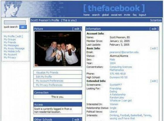 Первый дизайн Facebook (2004 год)