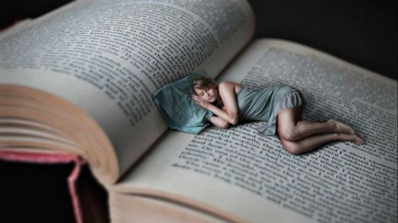 Неинтересная книга поможет уснуть Неинтересная книга поможет уснуть