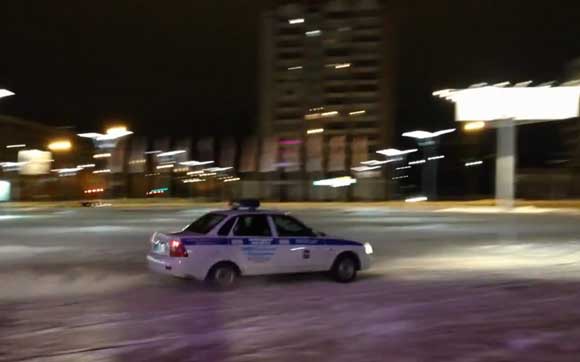 В Якутии школьник устроил погоню с полицией в своем селе В Якутии школьник устроил погоню с полицией в своем селе