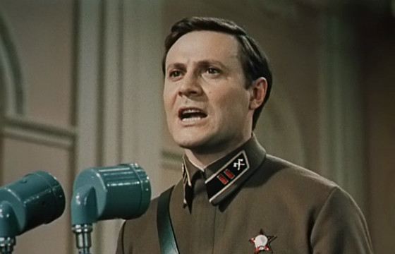 Юрий Соломин в роли майора Алексея Звягинцева Юрий Соломин в роли майора Алексея Звягинцева