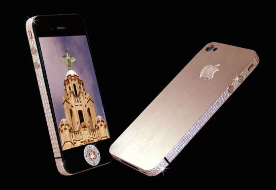 3 место – iPhone 4 Diamond Rose