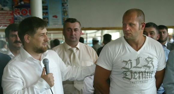 Кадыров Емельяненко: «Русские богатыри так не поступают!» Кадыров Емельяненко: «Русские богатыри так не поступают!»