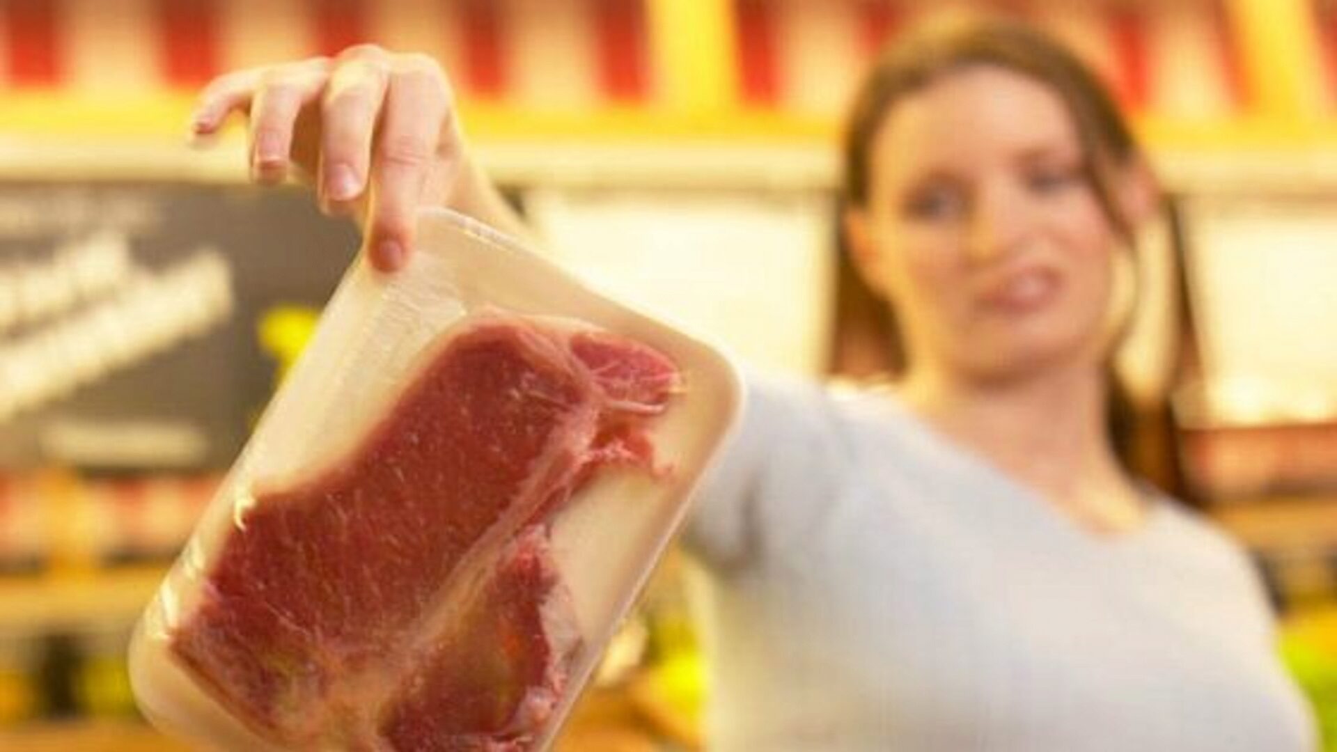 Сомнительное мясо лучше не покупать, можно сильно отравиться Сомнительное мясо лучше не покупать, можно сильно отравиться