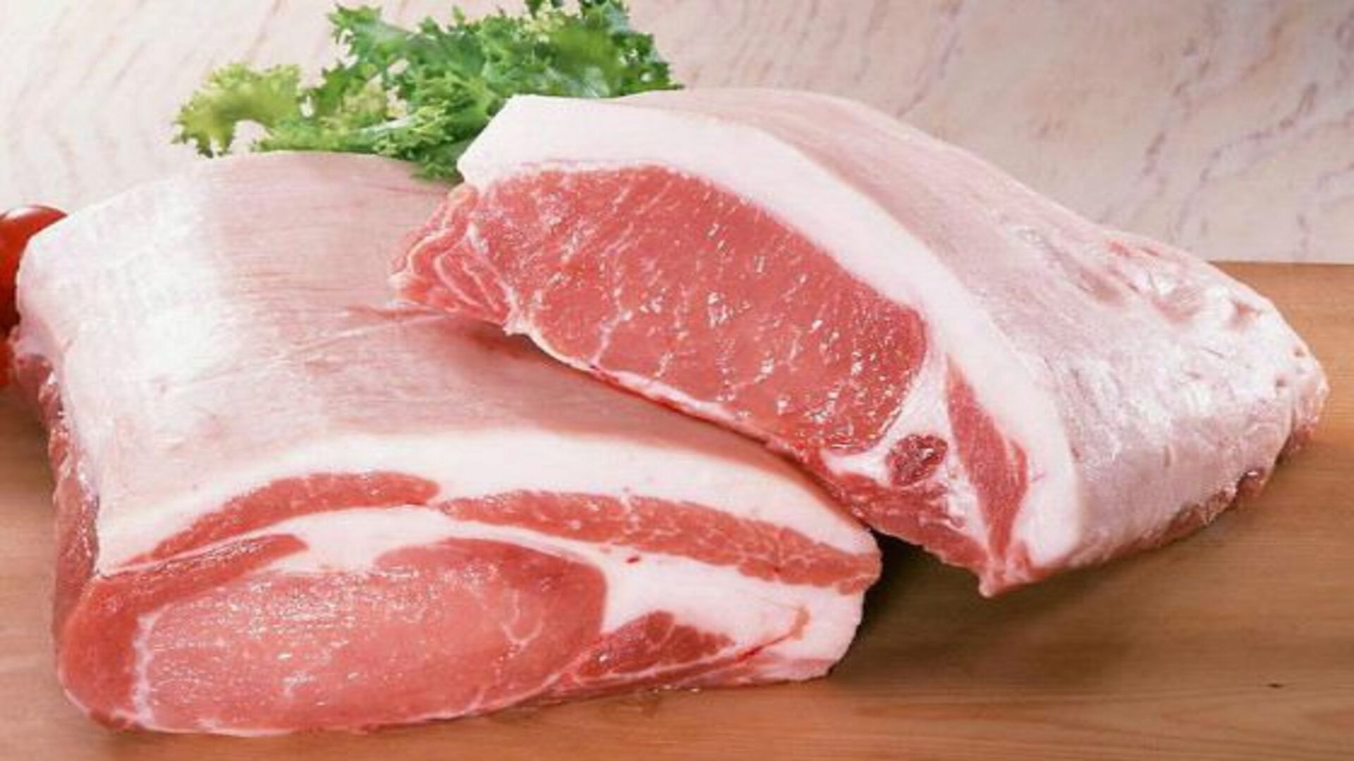Свинина - достаточно жирное мясо Свинина - достаточно жирное мясо