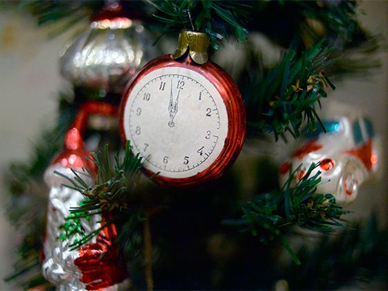 Каждый Новый год елочные игрушки приносят праздник в дом Каждый Новый год елочные игрушки приносят праздник в дом