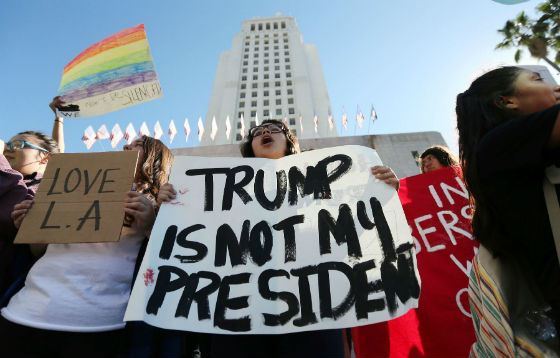 Калифорния требует отделения от США после победы Трампа Калифорния требует отделения от США после победы Трампа