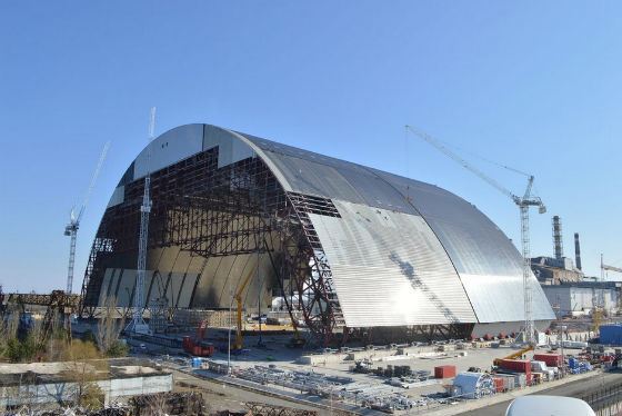 Установка саркофага в Чернобыле Установка саркофага в Чернобыле