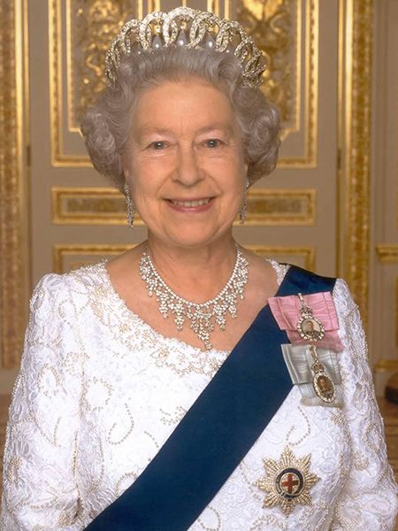Королева Елизавета II фото 3