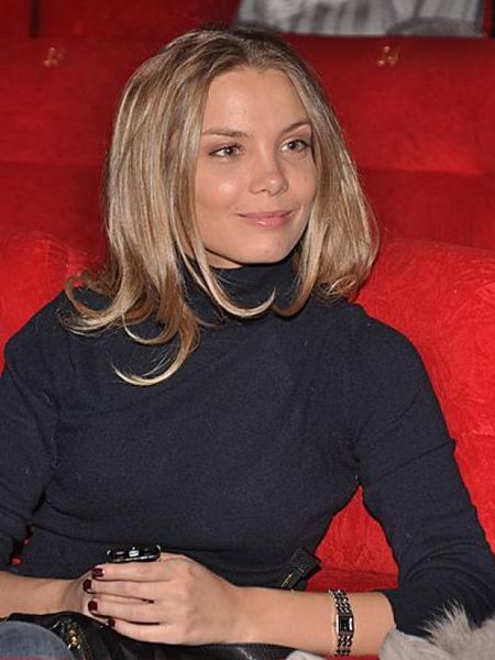 Интим фото раздетой Сестры Арнтгольц. Голая Сестры Арнтгольц показывает свои прелести