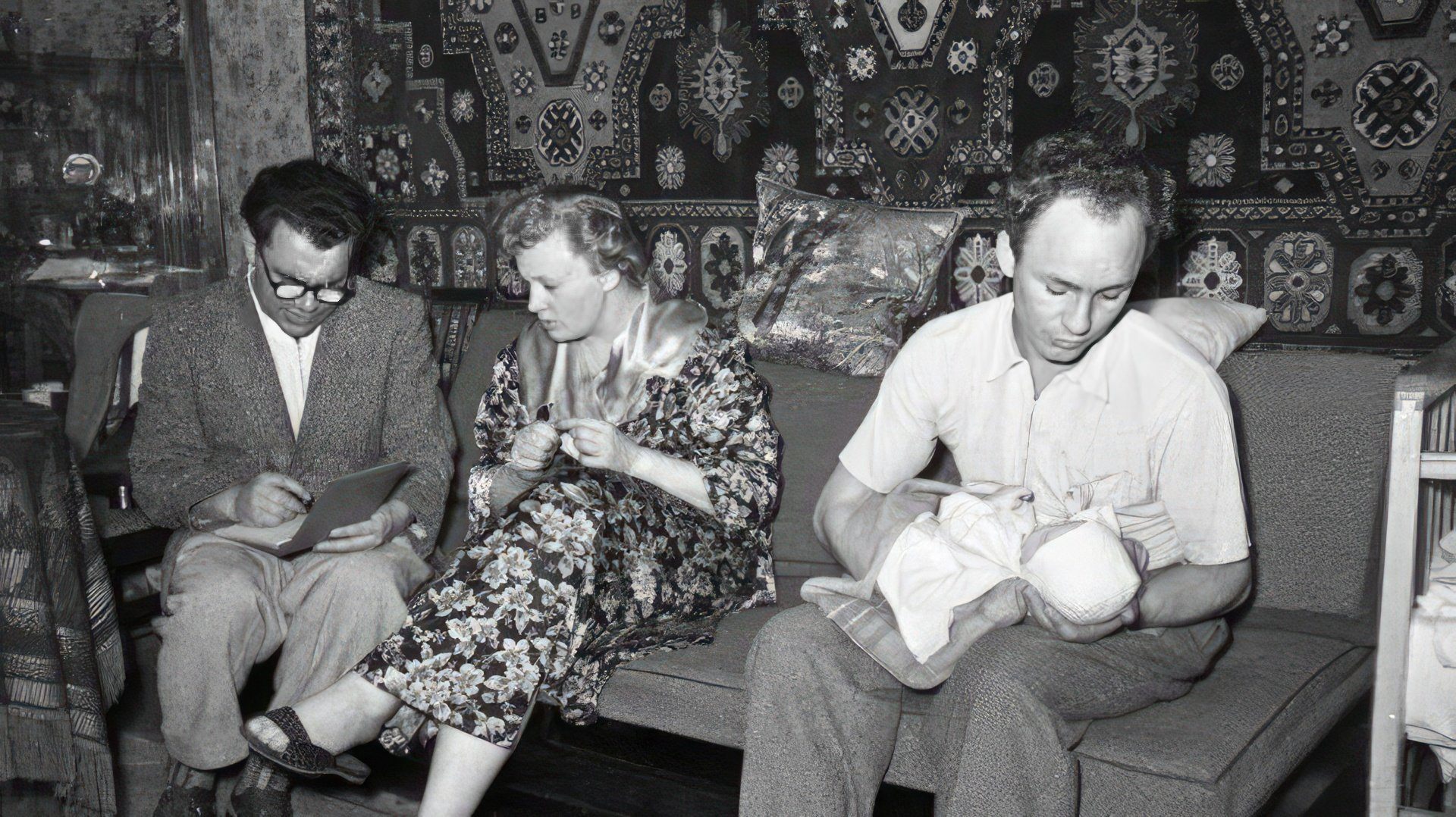 Несмотря на статус суперзвезд, Рыбникова и Ларионова жили самой обычной жизнью
